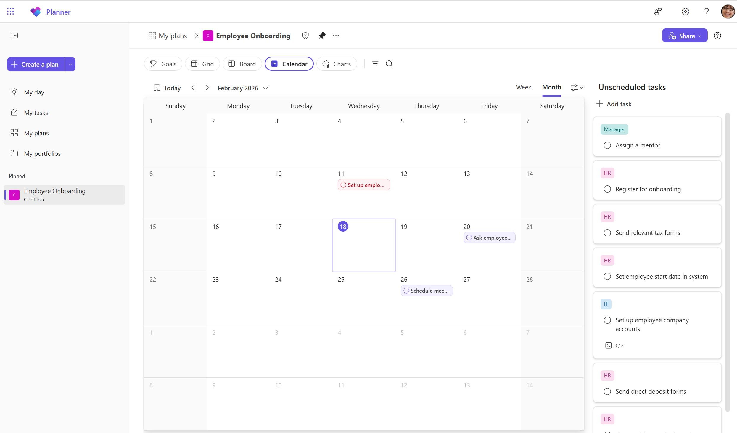 A screenshot of a plan in Planner in Teams shows the Calendar view of a users tasks for the month.